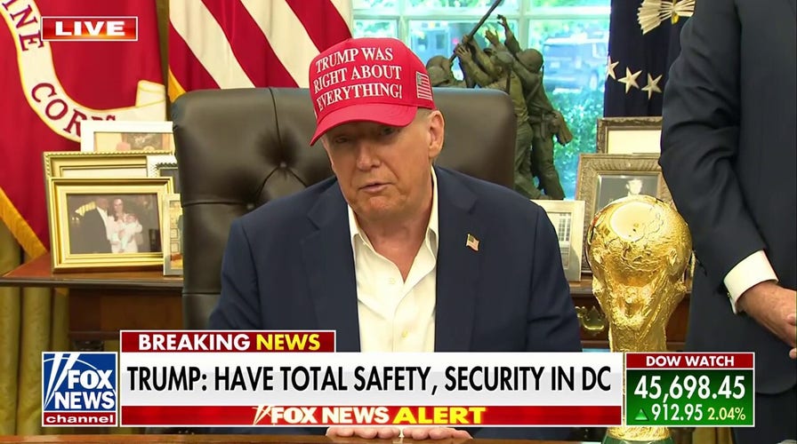 Trump picks Chicago as next U.S. city to clean up, lower crime