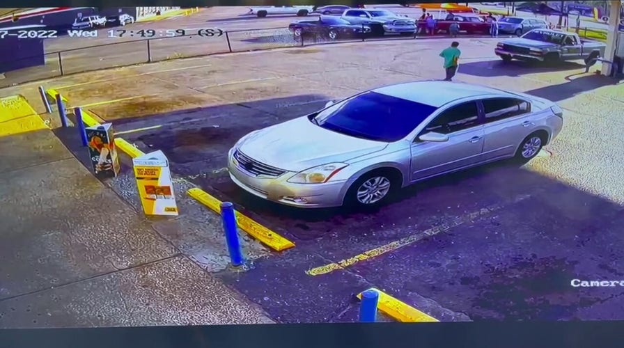 Surveillance footage shows public's reaction after Memphis shooter, Ezekiel Kelly, shoots man in AutoZone