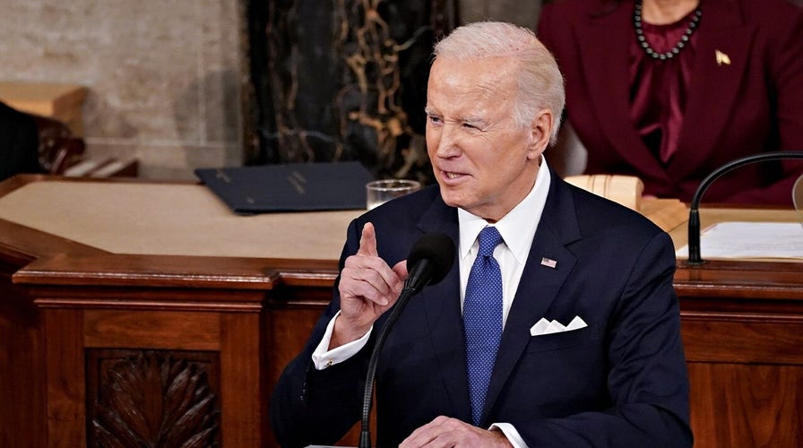 Poll numbers drive Democrats away from Biden