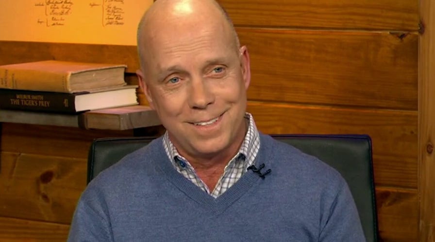 Scott Hamilton tells Tucker how overcame adversity to become an Olympic gold medalist