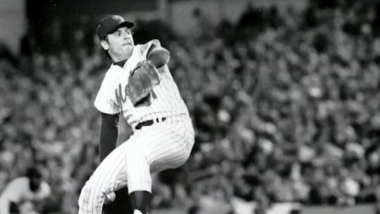 Hall of Fame pitcher Tom Seaver dies	