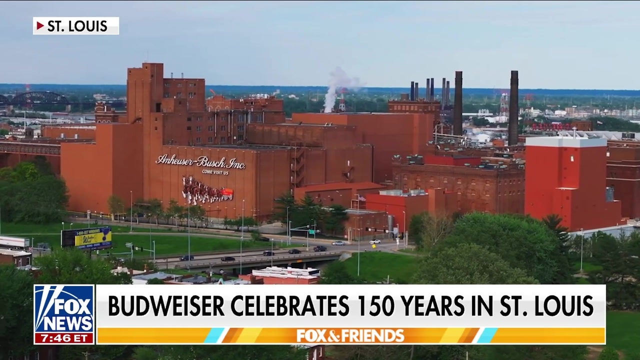 Steve Doocy celebrates Budweiser's 150th anniversary at original
