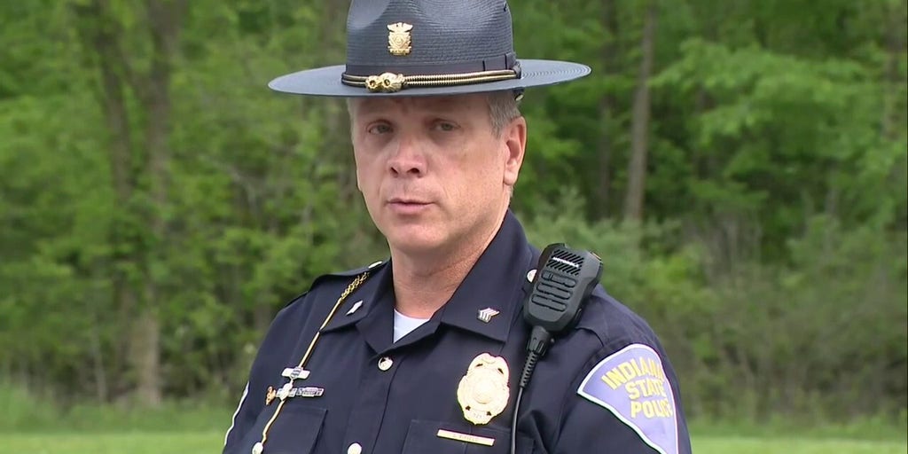 Indiana sheriff's deputy shot three times by suspect in hospital