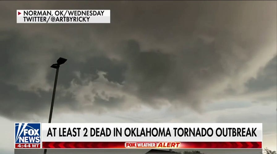 At least 2 dead in Oklahoma after tornado outbreak
