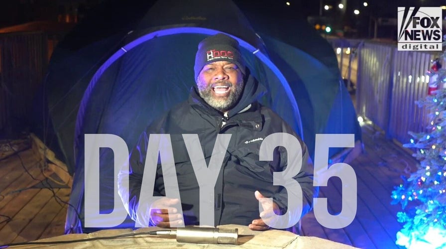 Pastor Brooks spends Christmas on a Chicago rooftop, reminds everyone you can bounce back