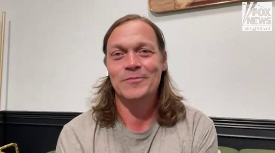 3 Doors Down singer talks about sharing God's love with fans