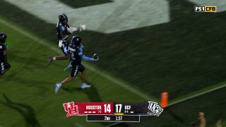 UCF's Phillip Dunnam scores 43-yard pick six to take lead against Houston