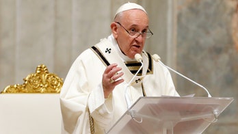Pope Francis: Amid coronavirus trials, 'we must not let hope abandon us'