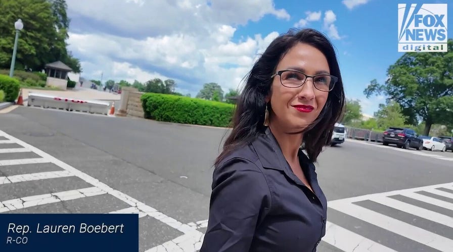 'That even legal?': Dem senator questions legality of Trump's self-deportation plan, Republicans praise effort