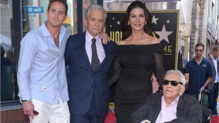 Kirk Douglas' daughter-in-law Catherine Zeta-Jones reacts to his death - Fox News