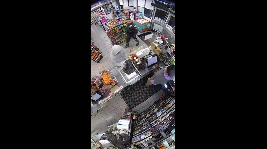 California cop walks into 7-Eleven and foils armed robbery