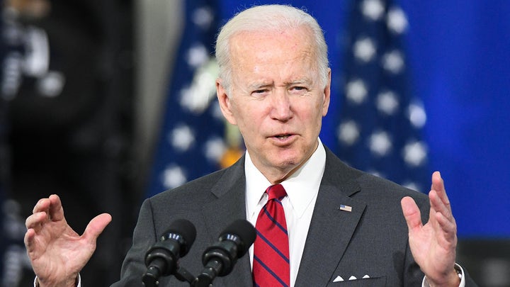 Experts warn of unintended consequences of Biden's plan to cancel student loan debt