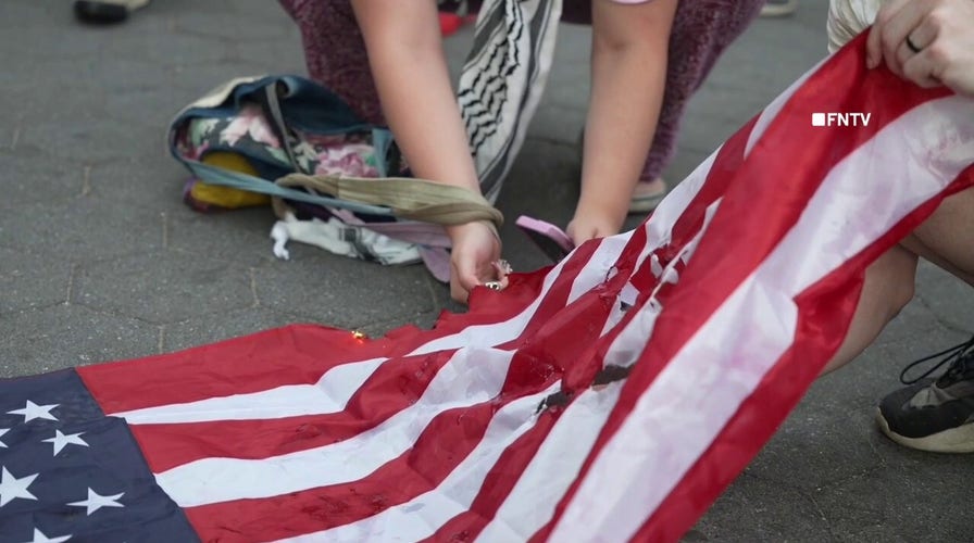 Anti-Israel protesters burn American flag during July 4 demonstration in NYC