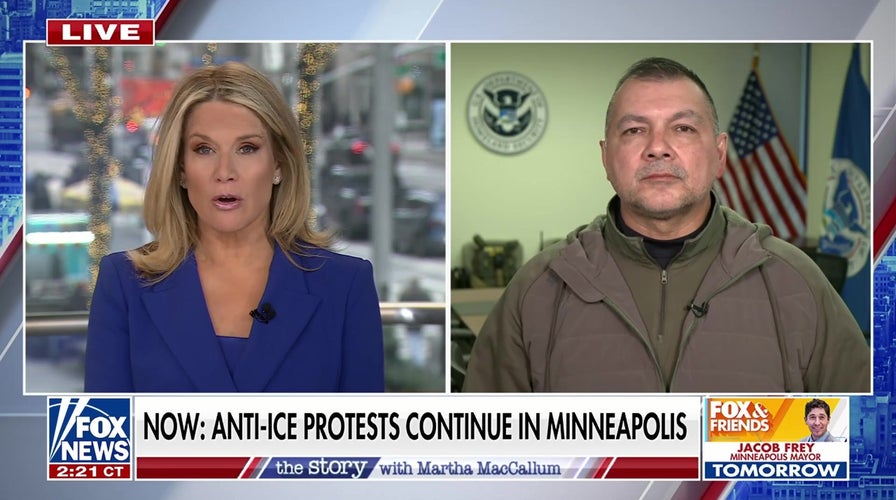 We volition  beryllium  arresting anybody who interferes with instrumentality    enforcement actions, ICE authoritative  says