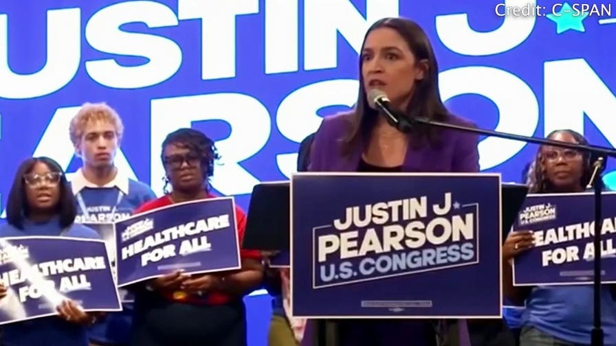 AOC accused of putting on new accent during Memphis rally