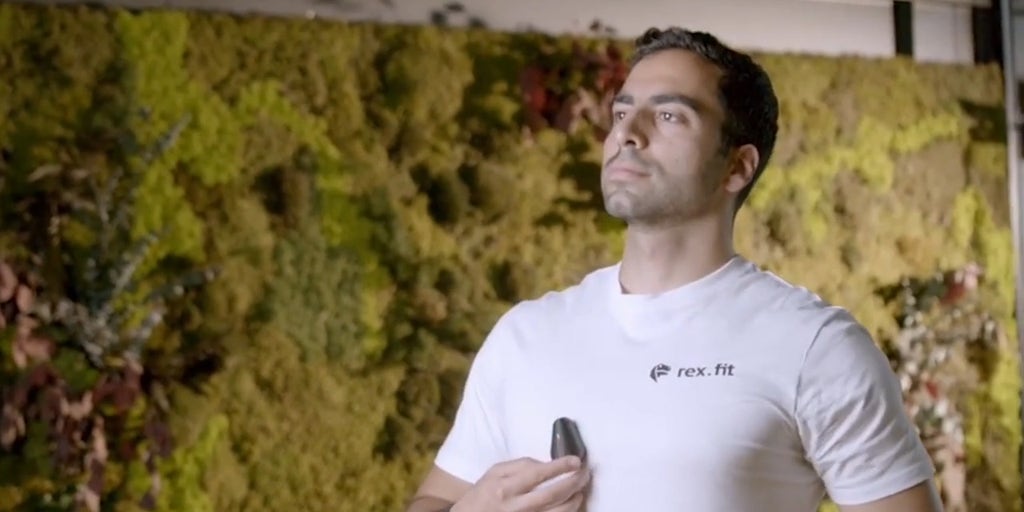 Food tracking just got lazy — in the best way possible — with this wearable