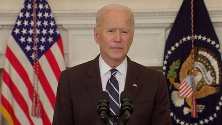 Economic woes plague White House as Biden makes gun reform push