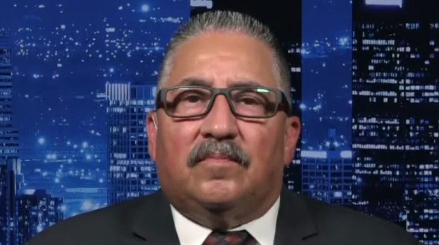 Los Angeles County sheriff's deputies recovering after being ambushed while sitting in patrol car