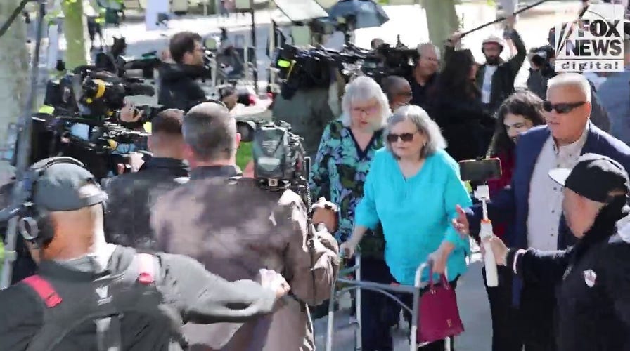 Menendez Brothers supporters arrive to court