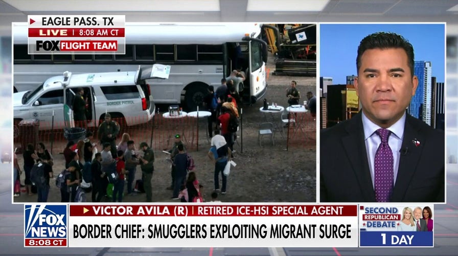 Retired ICE agent running for Congress as border crisis rages