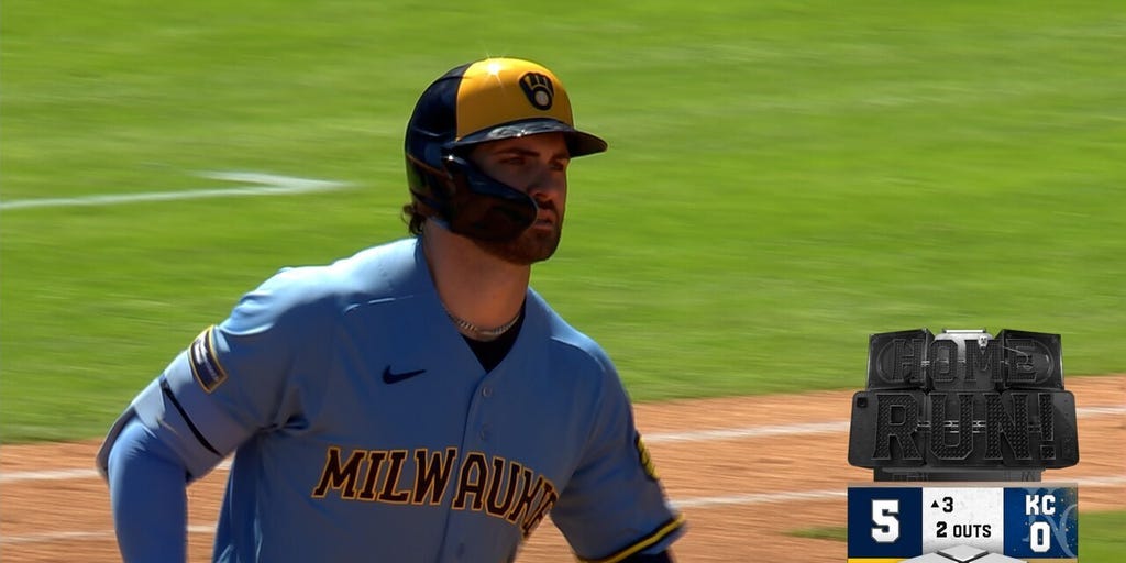 Garrett Mitchell crushes three-run home run, extending Brewers' lead over Royals