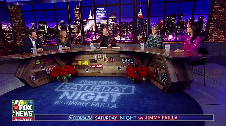 Jenny & Lincoln Failla Join In On The 'Fox News Saturday Night' Holiday Fun