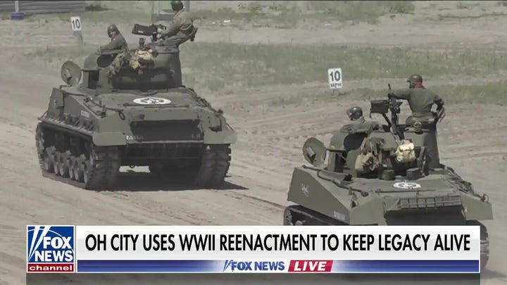 Ohio city holds largest WWII reenactment 