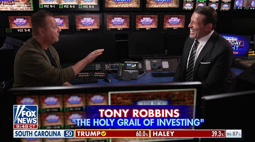 WATCH: Tony Robbins Stops By 'Fox News Saturday Night' To Talk About The Keys To Success In Life