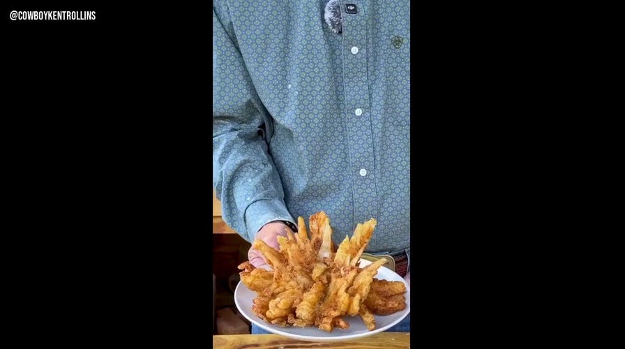 'Cowboy' chef shares his secret to making the perfect restaurant-style blooming onion at home