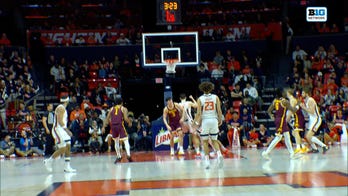 Illinois' Keaton Wagler splashes 3-pointer extending lead to 74-62 against Minneosta