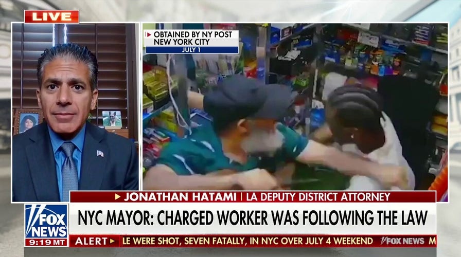 NYC bodega worker showed 'classic self-defense': LA deputy district attorney