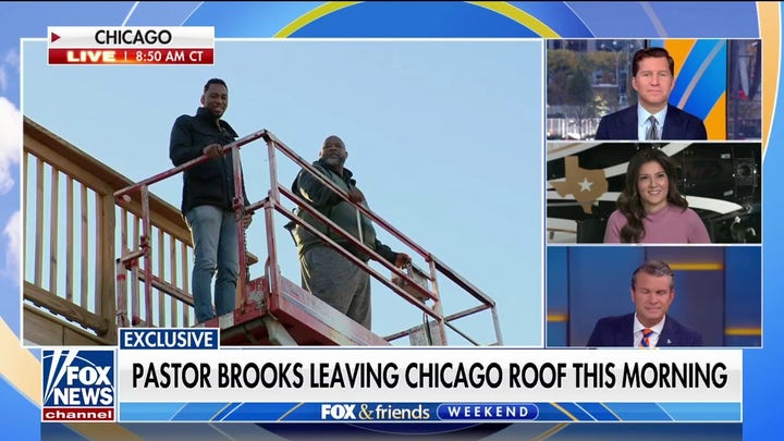 Chicago pastor leaves Chicago rooftop after 345 days, raises $20 million for community center