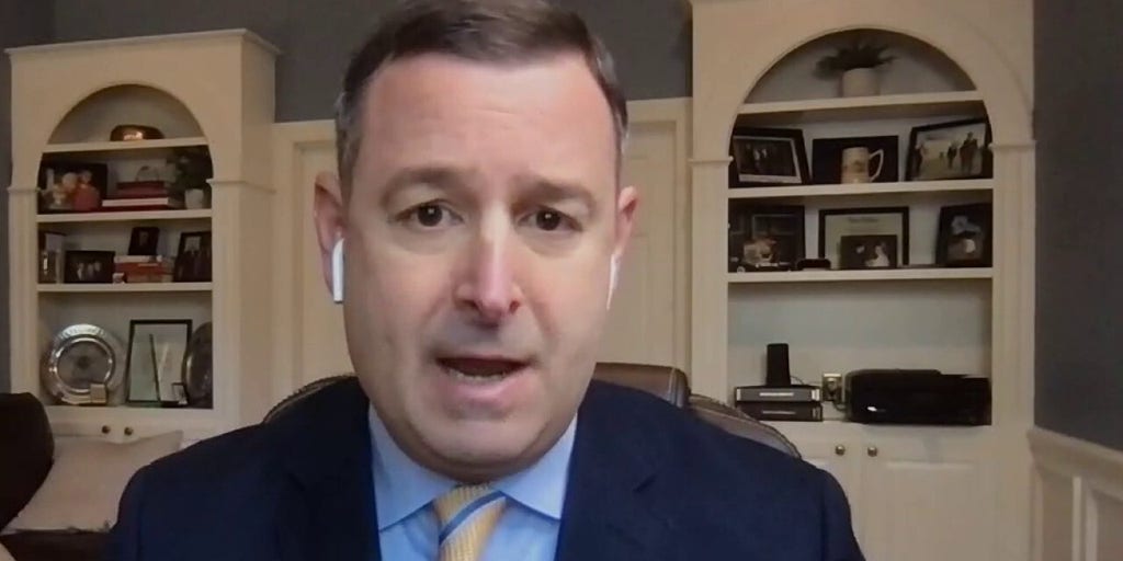 Former DHS adviser says lawmakers deserve answers on why troops must