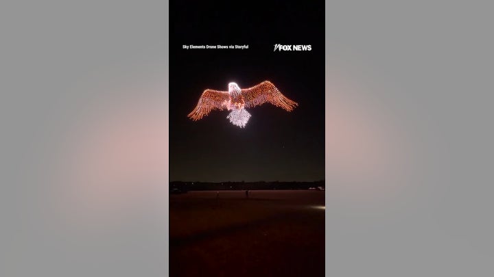 Un espectáculo patriótico con drones ILUMINA EL CIELO antes del 250.º aniversario de Estados Unidos