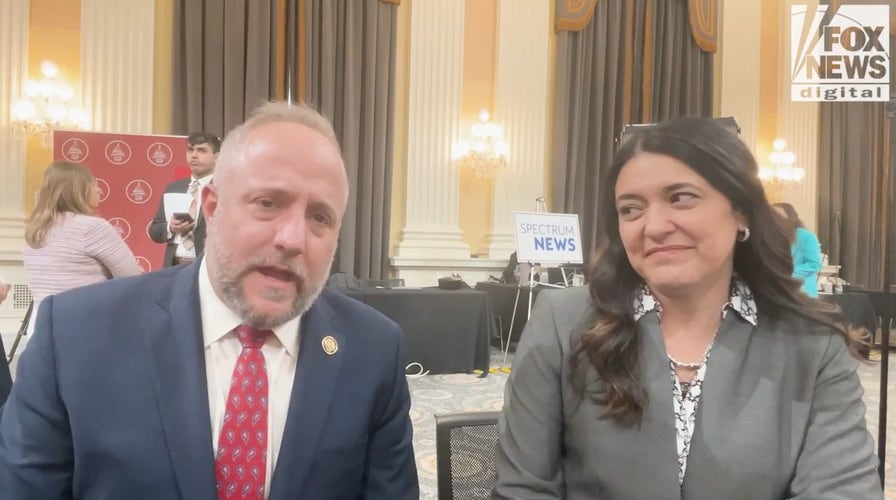 Olympic hockey team at Trump's SOTU shows 'national pride': Lawmakers