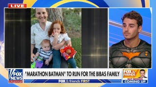 'Marathon Batman' running NYC marathon in honor of Bibas family