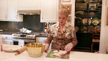 Exclusive: Sen. Marsha Blackburn shares her delicious Chicken Bearnaise recipe with Fox News Digital