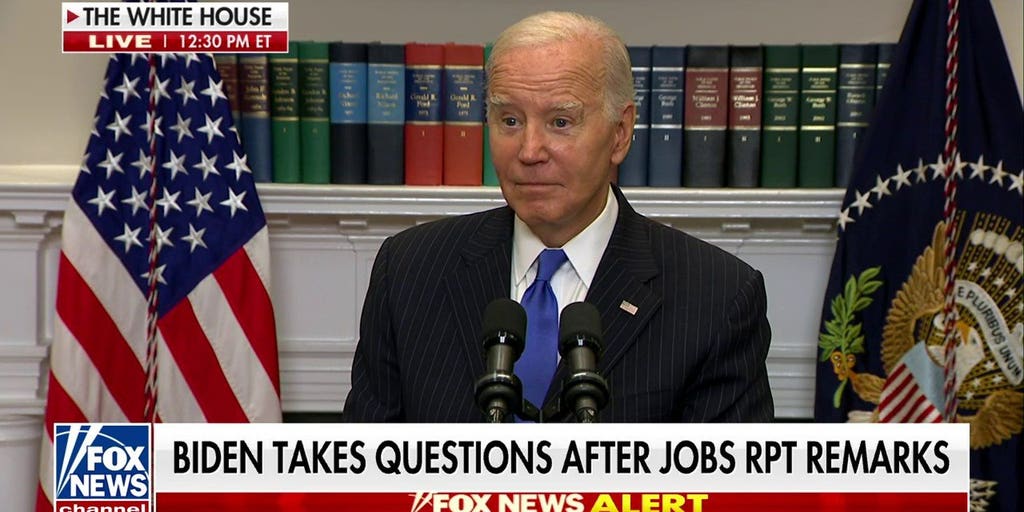 Biden struggles with reporter question on border wall | Fox News Video
