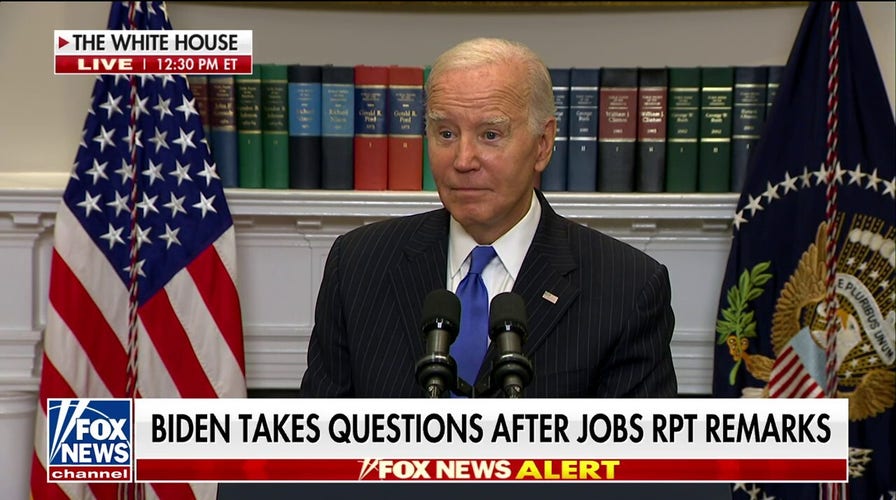  Biden struggles with reporter question on border wall