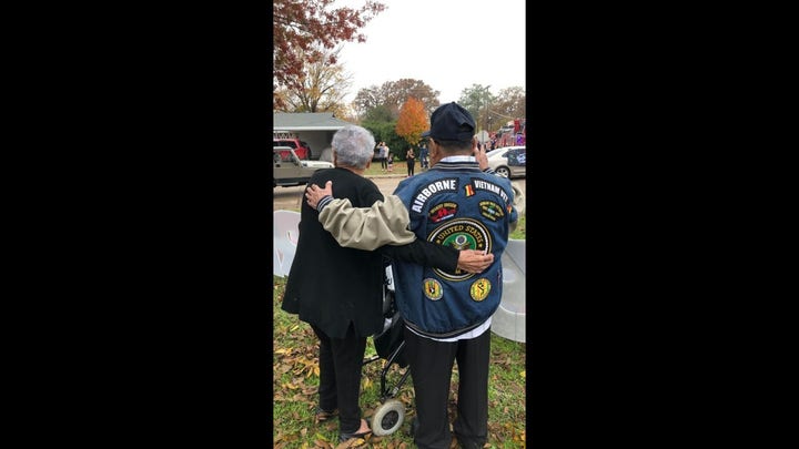Texas veteran, 95, surprised with town parade for his birthday