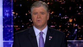 Hannity accuses mainstream media of anti-Trump smear campaign