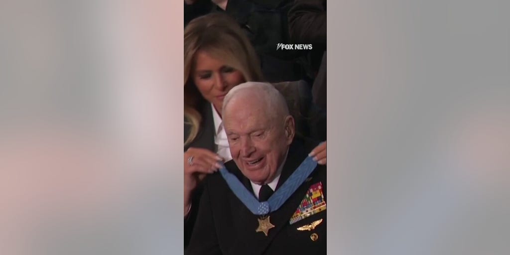Trump awards Medal of Honor to 100-year-old Navy captain