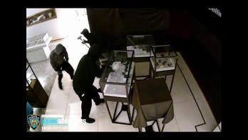 NYPD releases video of $500,000 jewelry heist