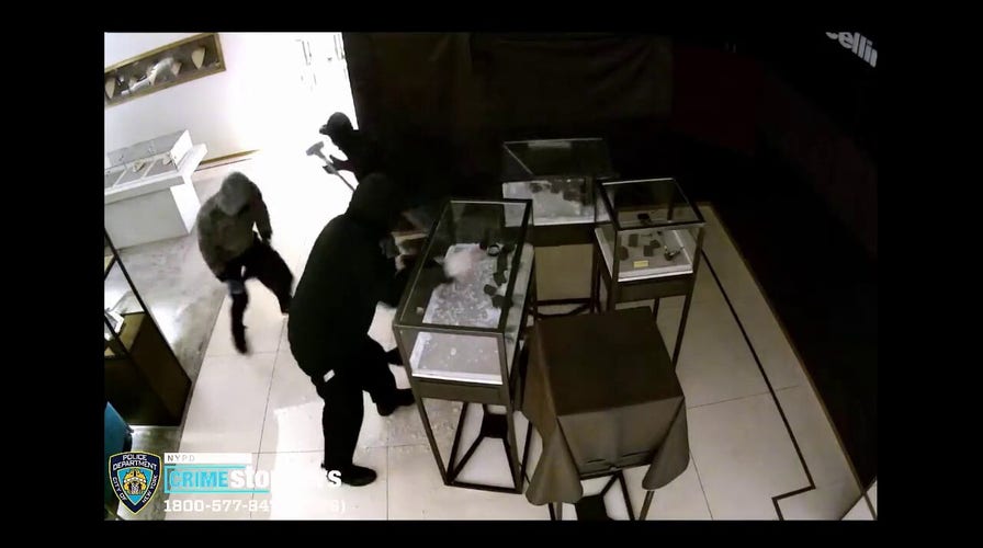 NYPD releases video of $500,000 jewelry heist