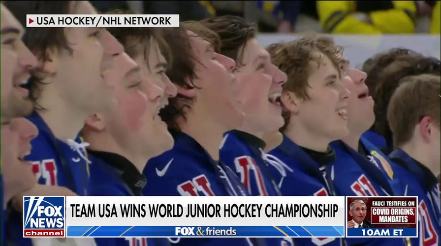 Team USA proudly sings national anthem after winning world junior hockey championship