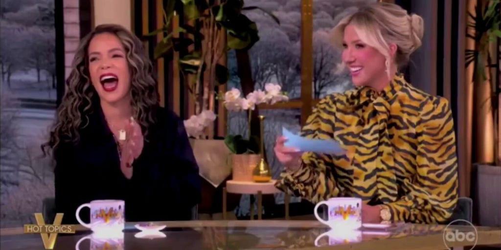 'The View' co-hosts warn guest host Savannah Chrisley to ignore hateful comments from critics