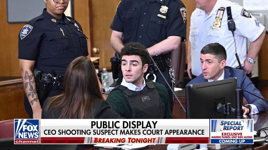  Luigi Mangione makes an appearance in court