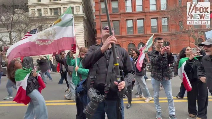 Anti-Regime Iranian Americans Blast Pro Regime Socialists