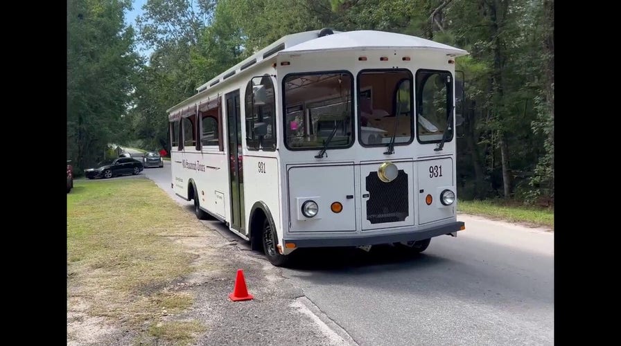 Trams arrive at Jennifer Lopez and Ben Affleck's Georgia wedding venue