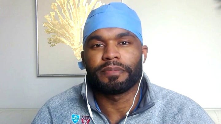 Former NFL player turned doctor fighting coronavirus on the frontlines